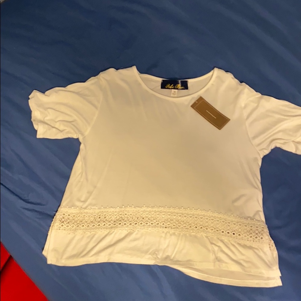 White Short sleeve top